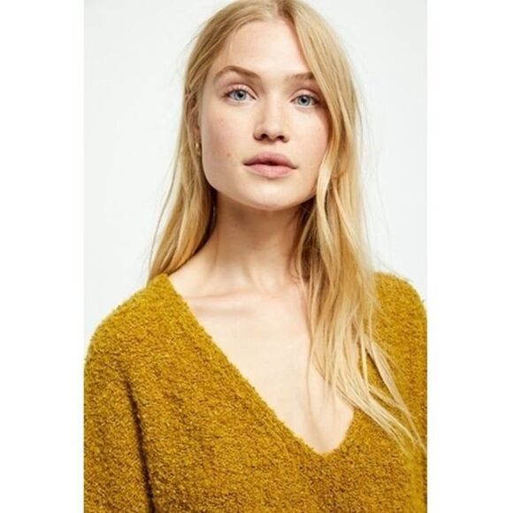 Free People Finders Keepers V Neck Sweater in Athens Moss Size Small - Picture 4 of 12